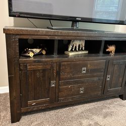 Jofran Kona Grove TV table - $400 (JohnsCreek)