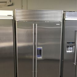 Sub Zero 48”Wide Stainless Steel Side By Side Refrigerator With Water And Ice Dispenser 