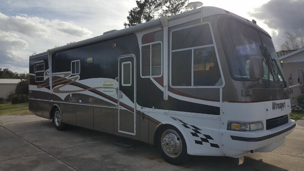 Damon Ultrasport diesel Class A rv