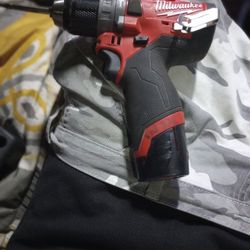 Milwaukee M12 Hammer Drill 1 Battery No Charger 