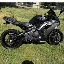 2014 Kawasaki Ninja 650 ABS – 14k Miles – Clean Title – Ready to Ride