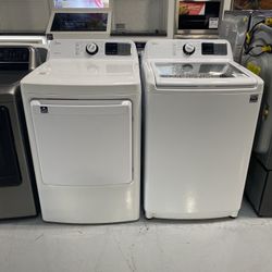White Washer And Dryer Pair
