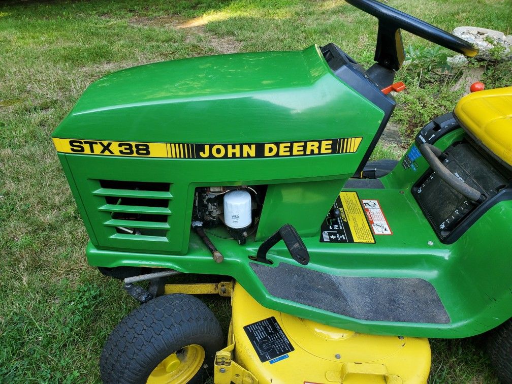 John Deere Riding Mower