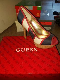 BRAND NEW Guess heels
