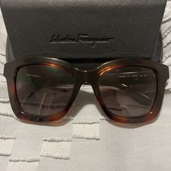 Authentic Woman’s Ferragamo Sunglasses 