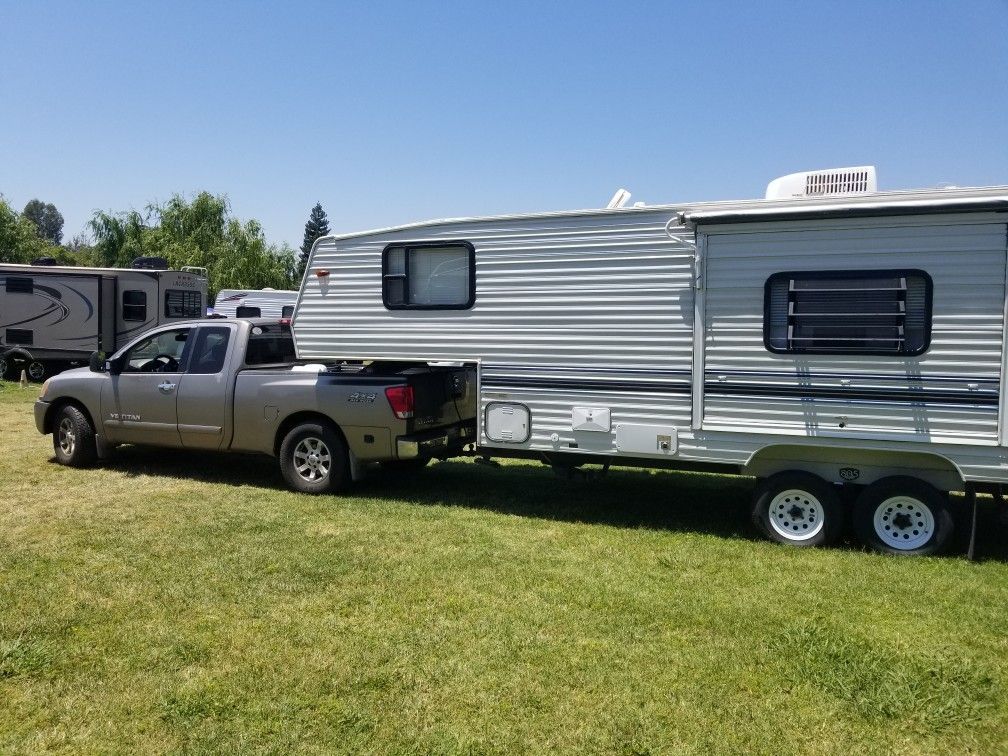 Nissan Titan Truck & 5th wheel combo for Sale in Sacramento, CA OfferUp