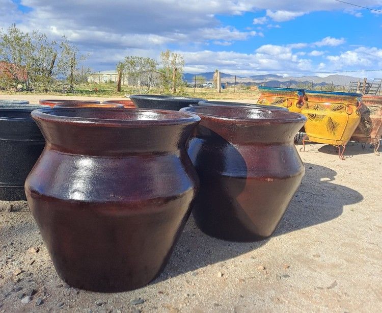 🌺Beautiful POTS for your garden🌵Imported Yard Art🐸
