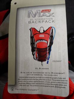 Coleman Maxx ..camel back ..water