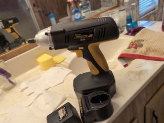 Trades pro compact drill with charger 24 v