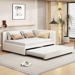 Upholstered Full Size Daybed with Trundle