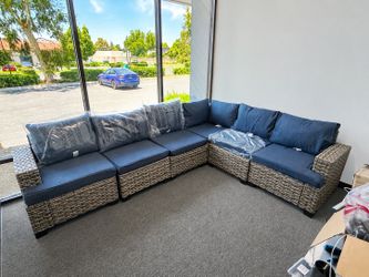 6-Piece Large Outdoor Conversation Set with Modular Wicker Sectional and Blue Cushions