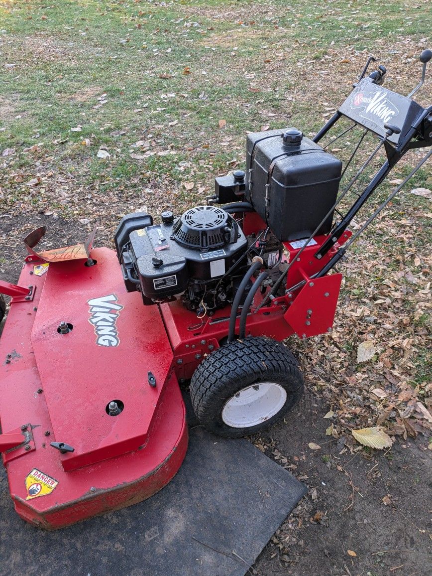 EXMARK VIKING 48IN COMMERICAL MOWER