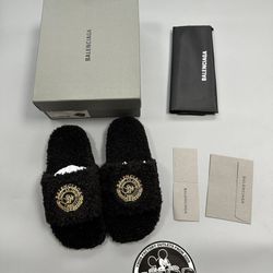 Balenciaga Slides