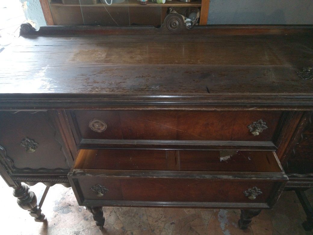 Antique China Hutch/ Buffet/credenza