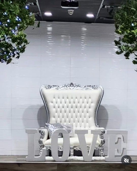 Throne Loveseat For Sale- Used