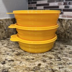 Tupperware Cereal Bowls
