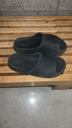 Yeezy Slides