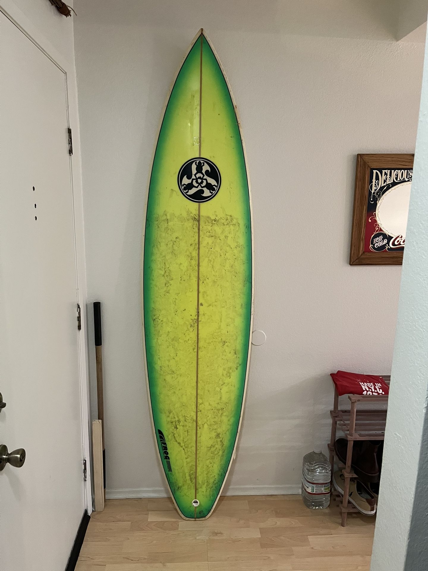 Surfboard 7’5