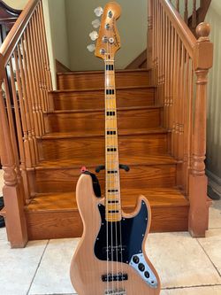 Squier Classic Vibe Jazz Bass (Mint)