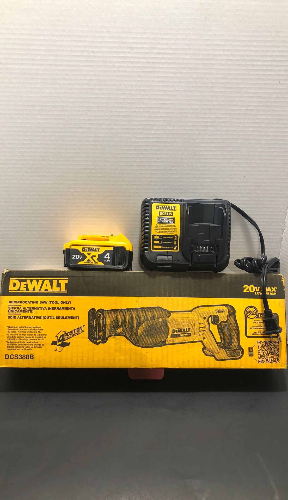 DEWALT 20-Volt MAX Lithium-Ion Cordless Reciprocating Saw (Tool-Only)+Battery 4.0Ah and Charger