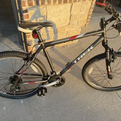 Trek Hybrid Bike 