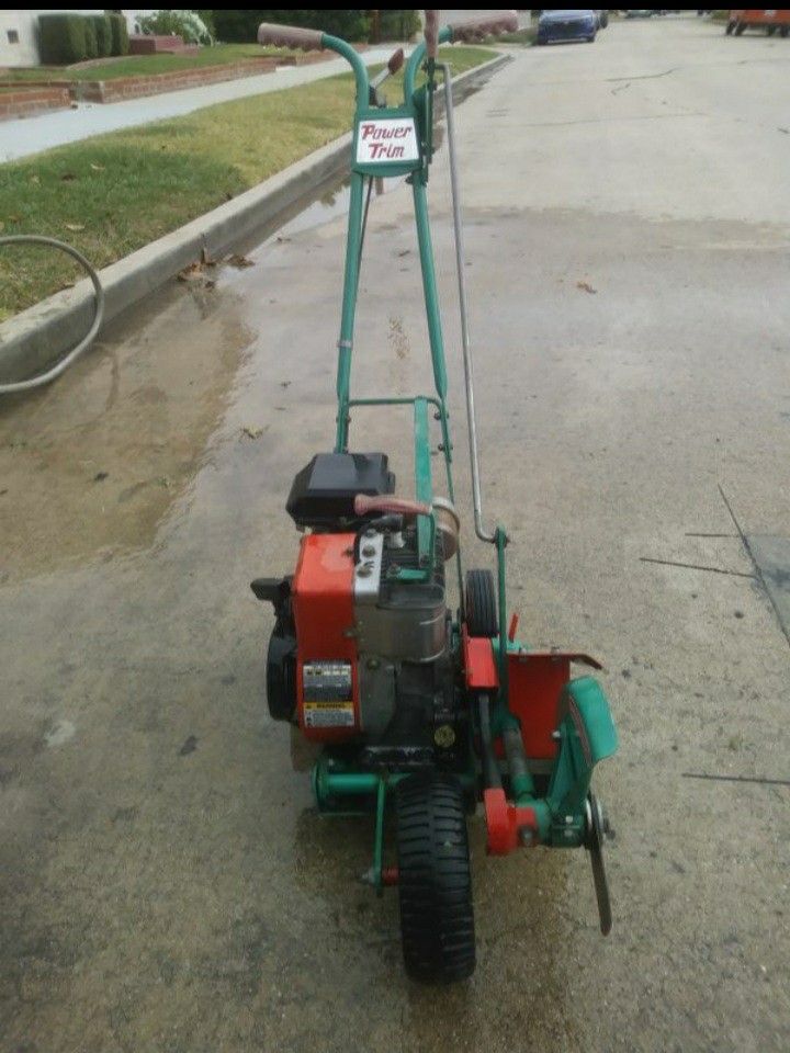 POWER TRIM MODEL 200 8 BRIGGS & STRATON