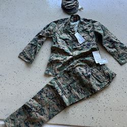 USMC MARPAT Woodland Cammies Medium Regular