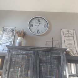 Vintage Look Clock