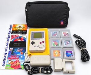 Nintendo Game Boy DMG-01 Tested 6 Games Manuals Cases Nuby Light Carry Case