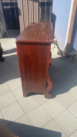 Tv stand