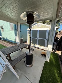 Tall propane patio heater
