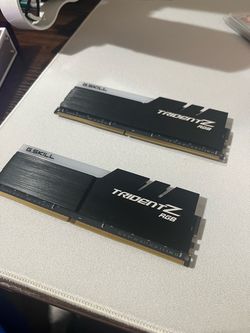G.Skill Trident Z RGB 32gbs DDr4 RAM Kit (2 Sticks)