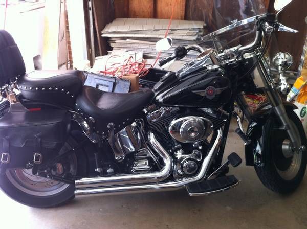 2004 Harley Davidson fuel injected with new windshield and tones of chrome 4000.00