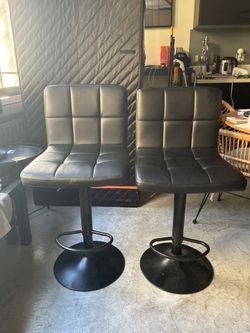 Stools (set Of 2)