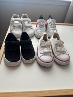 Sneakers shoes