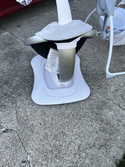 4 Moms Swing