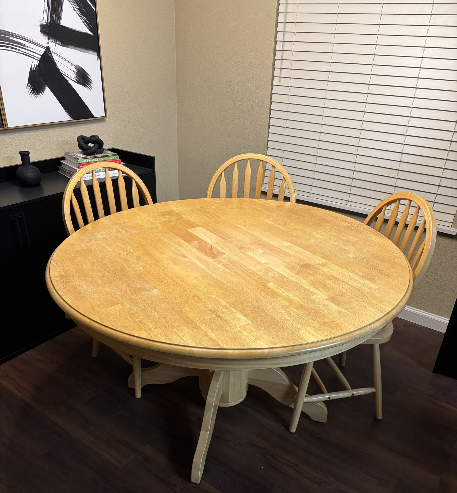 Kitchen Table with 6 Chairs and a Lazy Susan
