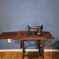 Early 1990's Standard Sewing Machine