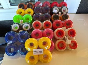 Skateboard wheels