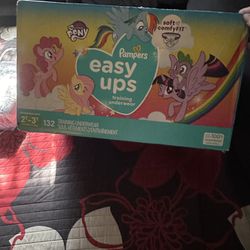 Pampers Easy Up Diapers / pañales Pampers Easy Up