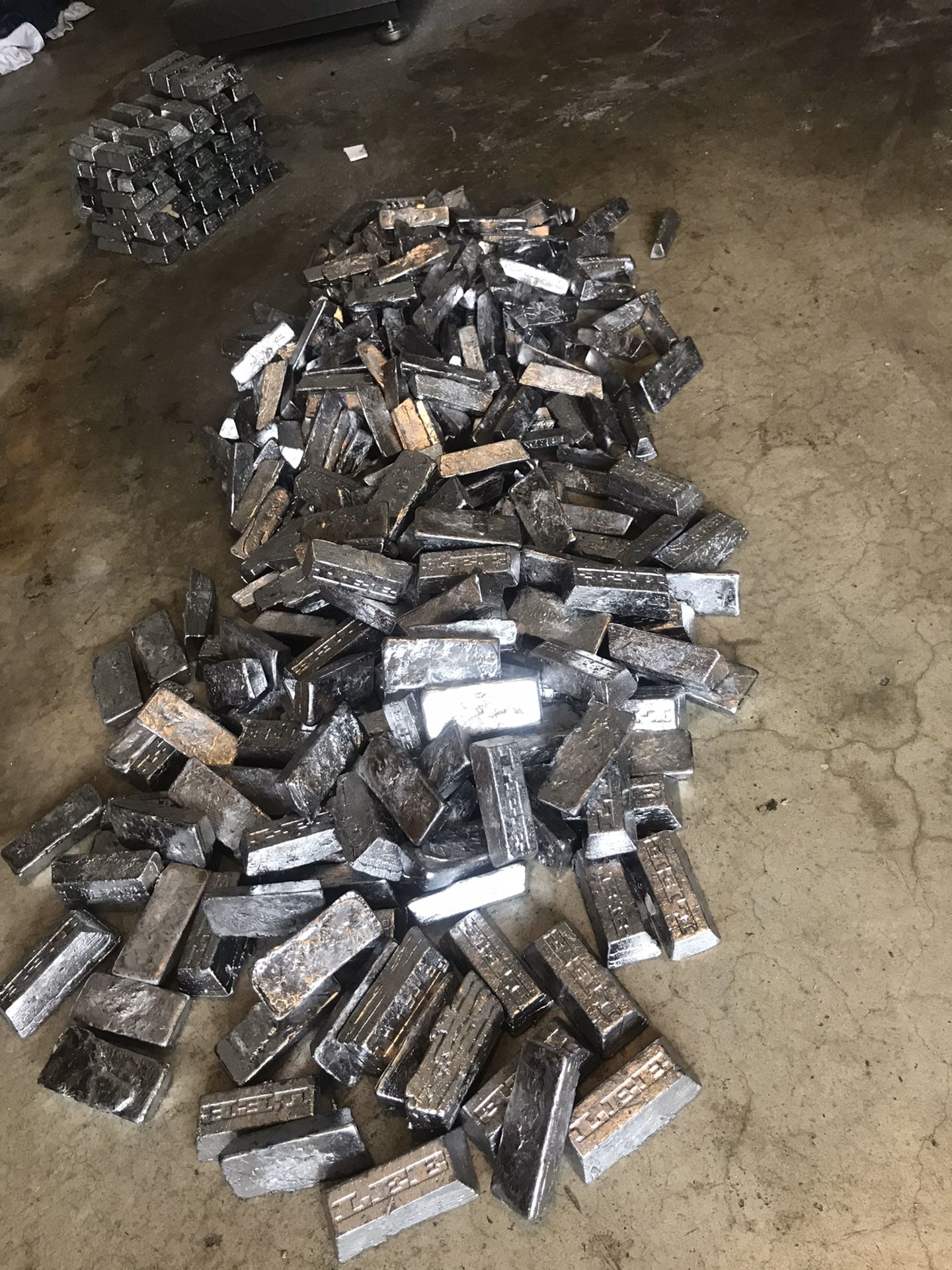 Reloading lead ingots