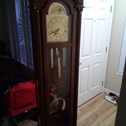 Pearl Grandfather Clock 1985