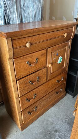 Clothes Dresser