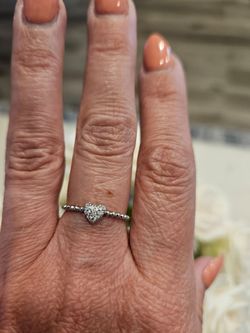 14kt white gold diamond heart ring