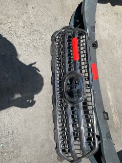 2016 Toyota Tacoma front grille
