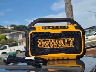 Dewalt 20V MAX Cordless Bluetooth Speaker (Tool Only) New