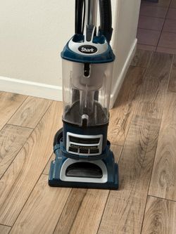 Shark Navigator Professional Vacuum lift away