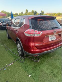 Nissan rogue 2015