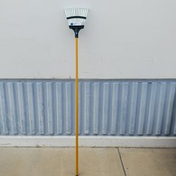 Shrub Leaf Rake Poop Rake W/ Steel Handle! New!