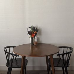 Dinning Table + Chairs